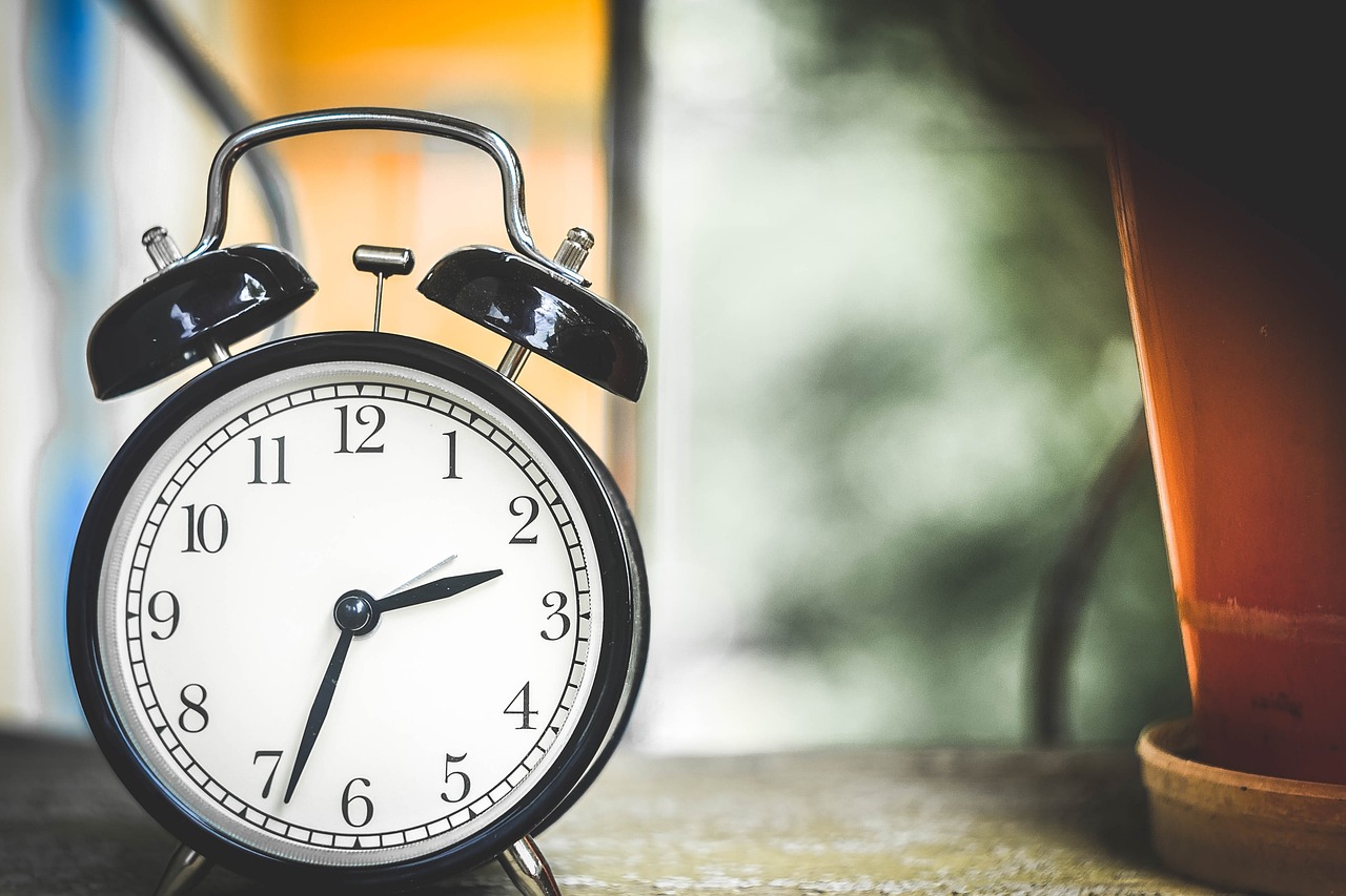 Illustration showing a clock with 86,400 seconds, symbolizing the concept of time management and where those seconds are spent.